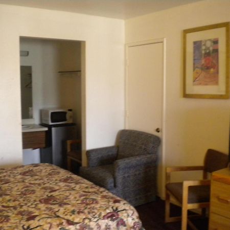 Best Economy Inn & Suites Bakersfield Szoba fotó