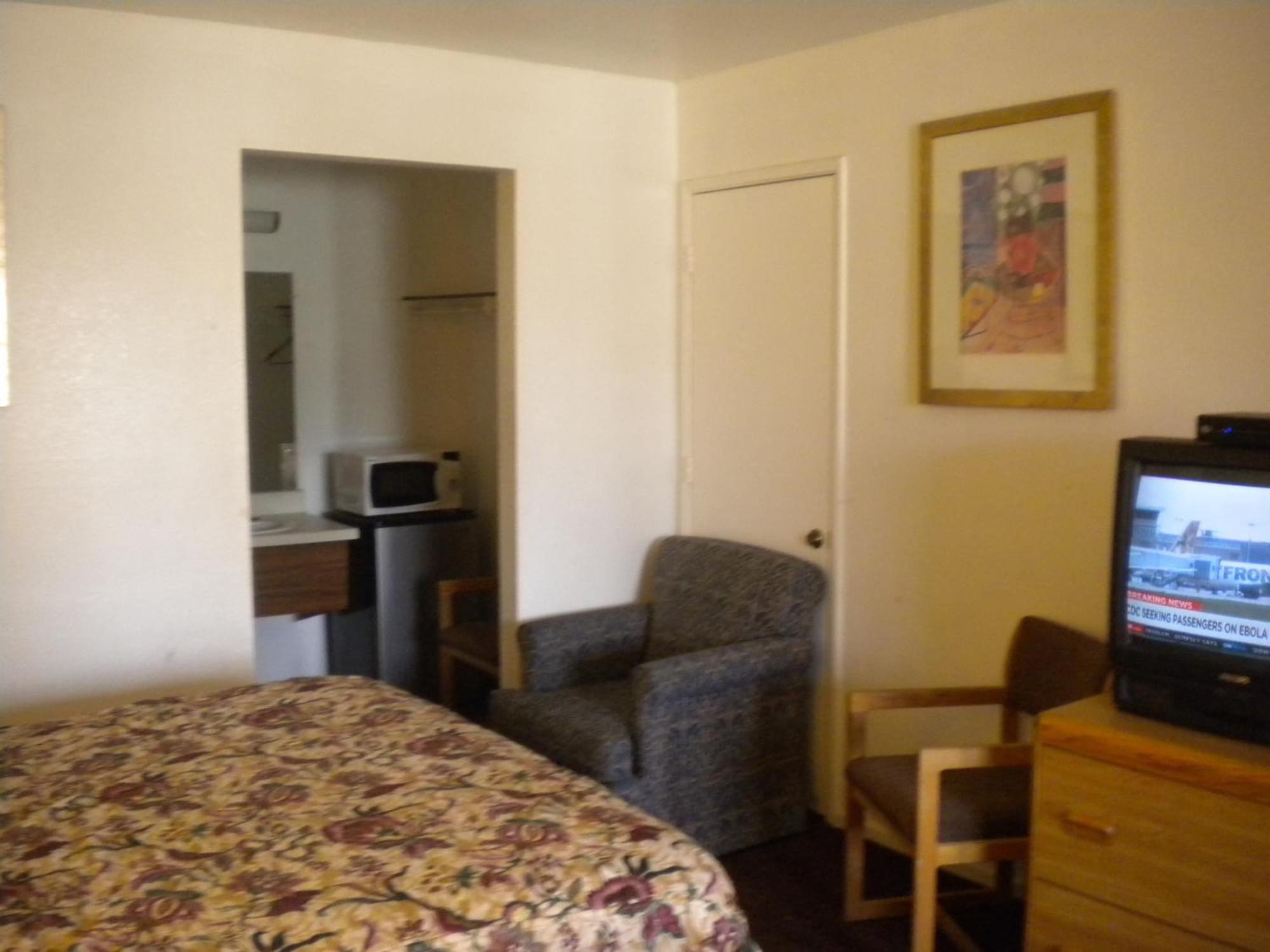 Best Economy Inn & Suites Bakersfield Szoba fotó