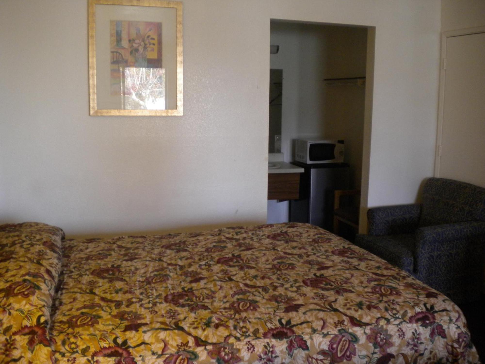 Best Economy Inn & Suites Bakersfield Szoba fotó