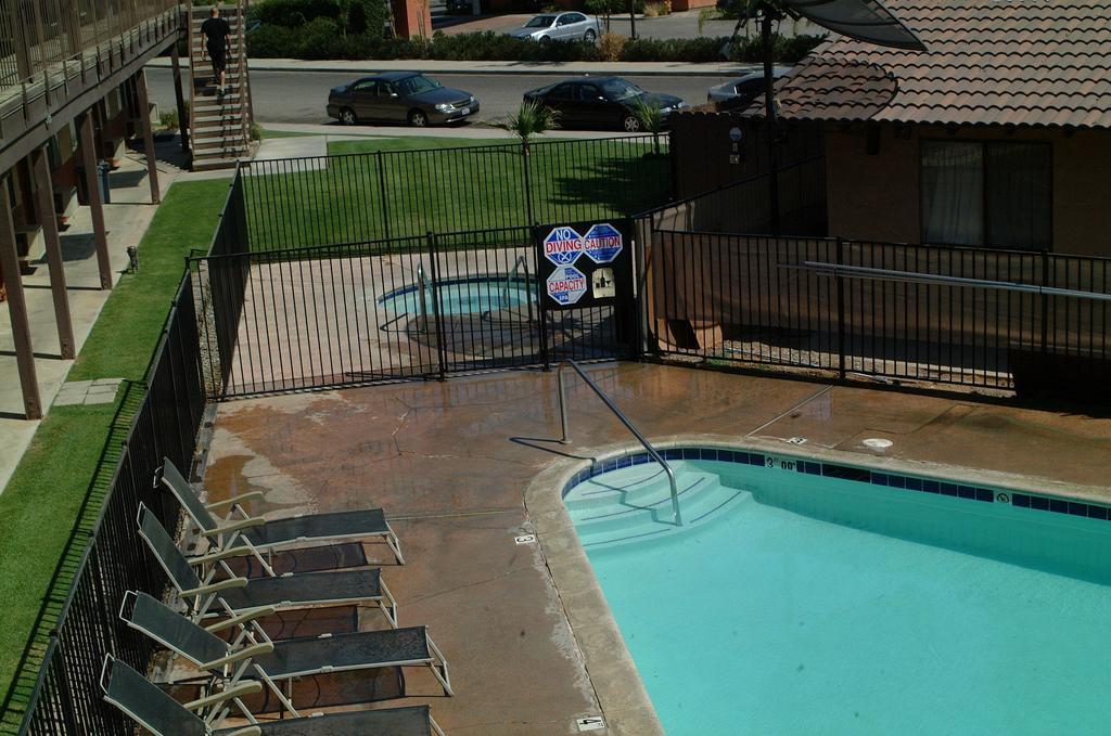 Best Economy Inn & Suites Bakersfield Kültér fotó