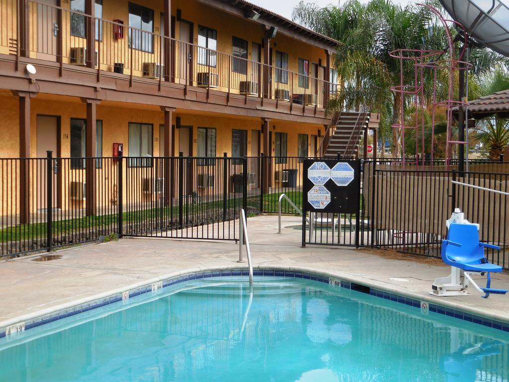 Best Economy Inn & Suites Bakersfield Kültér fotó