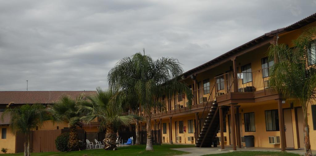Best Economy Inn & Suites Bakersfield Kültér fotó