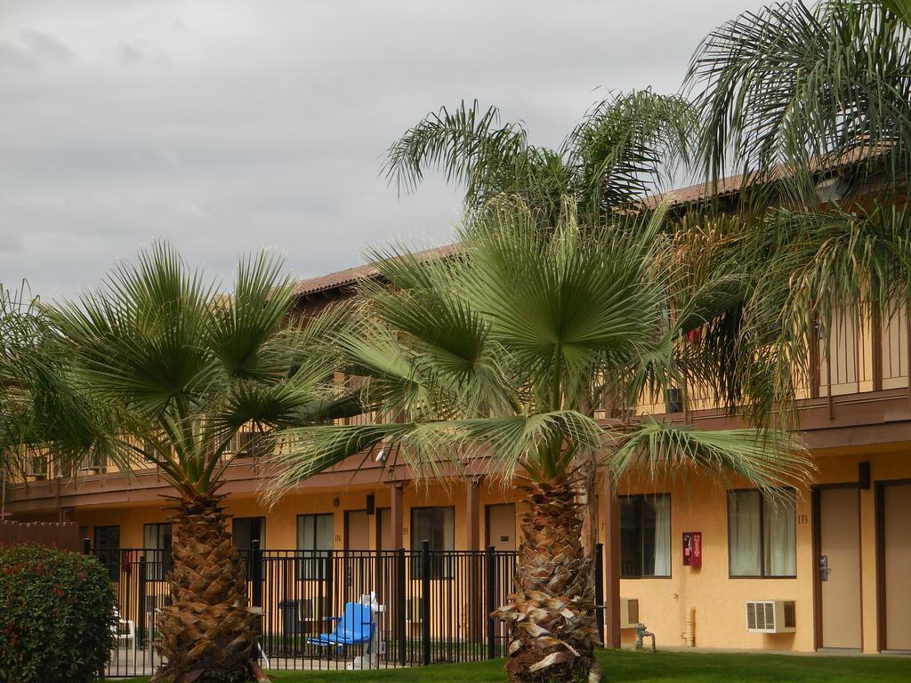 Best Economy Inn & Suites Bakersfield Kültér fotó