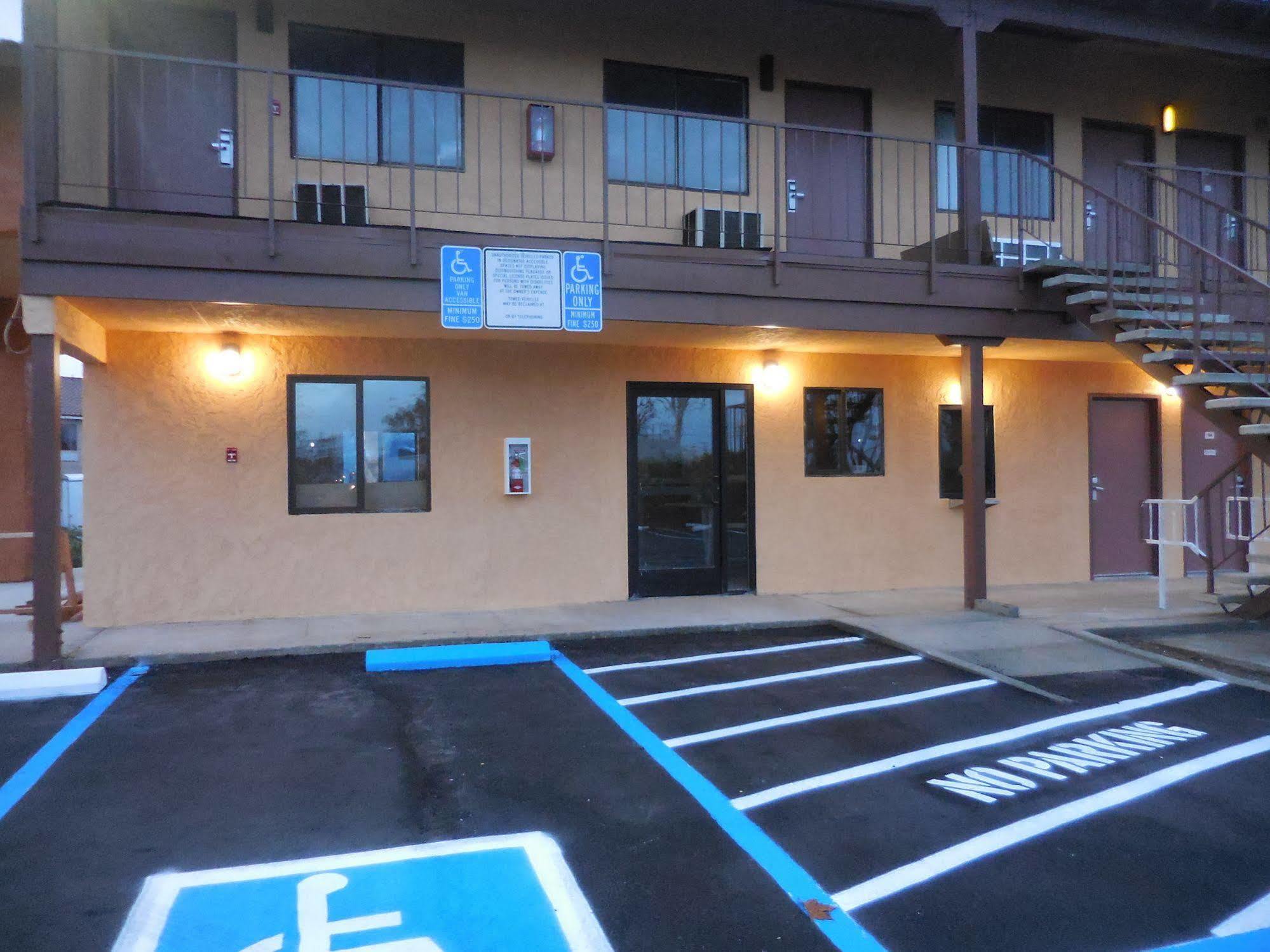 Best Economy Inn & Suites Bakersfield Kültér fotó